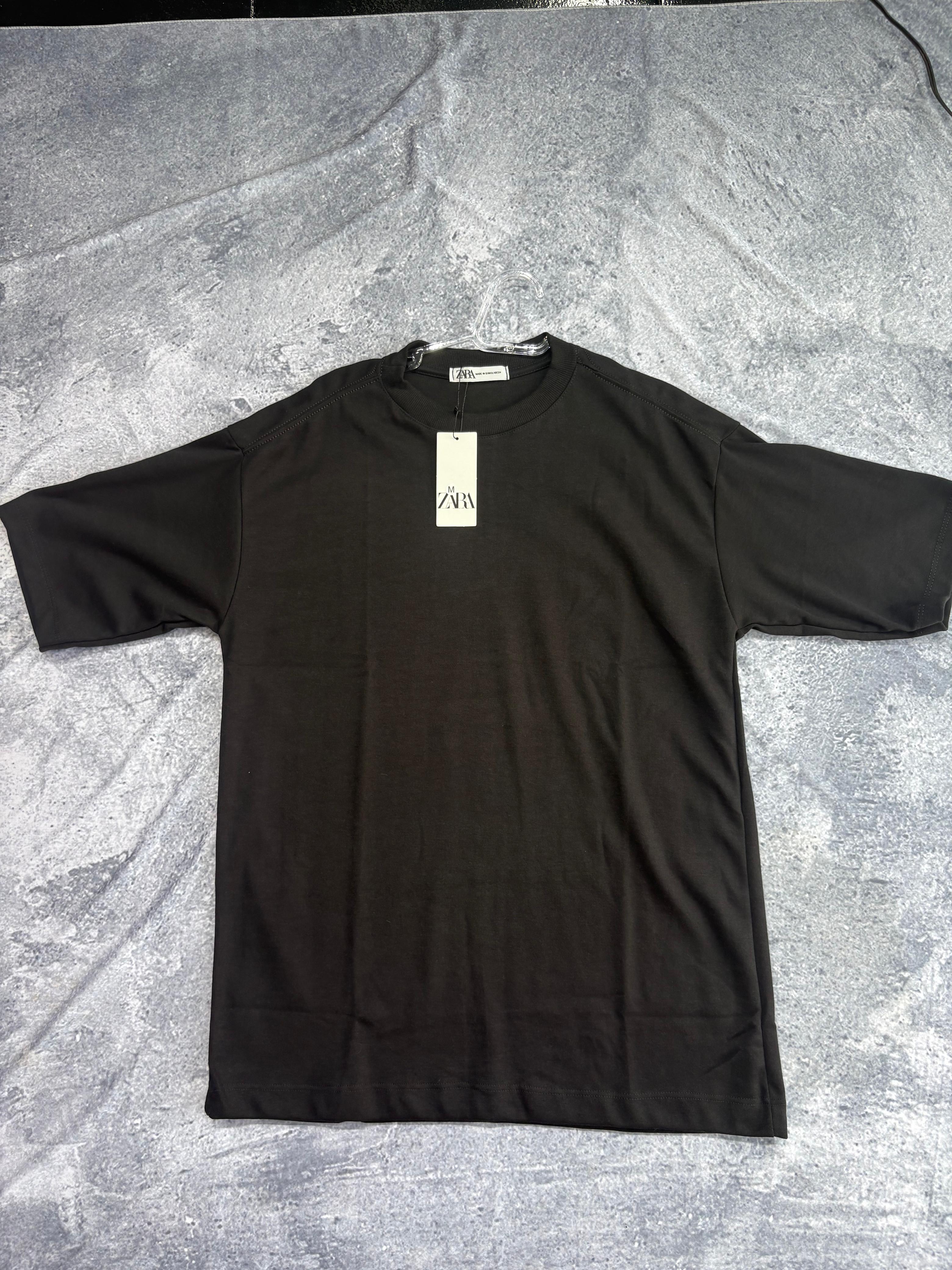 CAMISETA ZARA OVERSIZED LISA PRETA