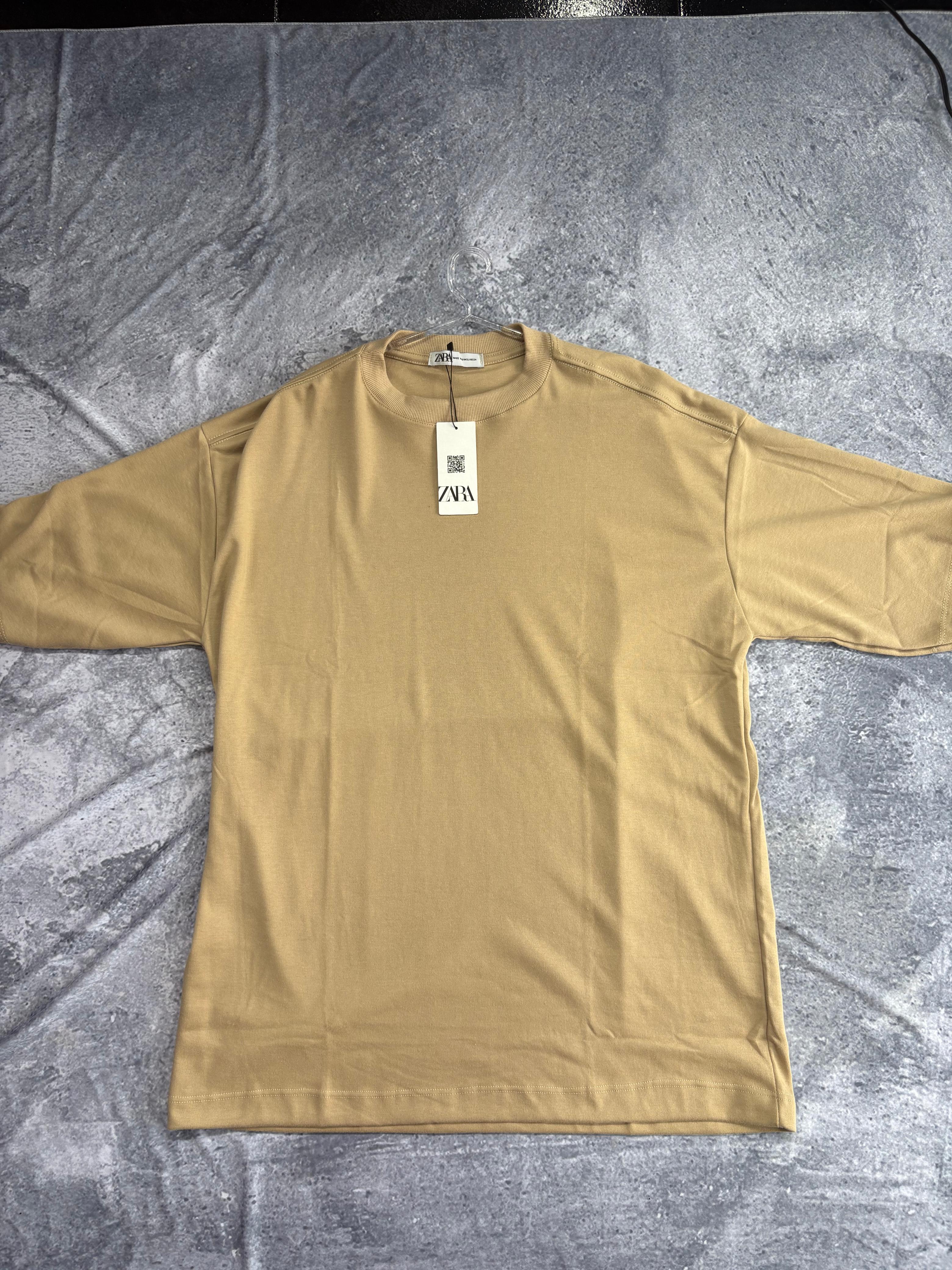 CAMISETA ZARA OVERSIZED LISA BEGE