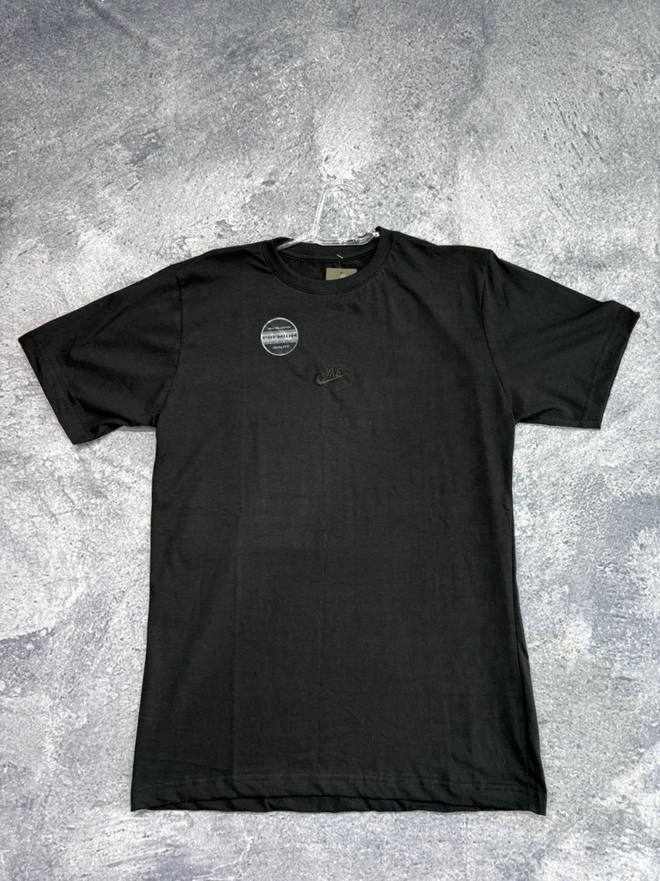 CAMISETA MALHA PREMIUM  NIKE • 30.1 PENTEADA \& LAVADA PRETa basica