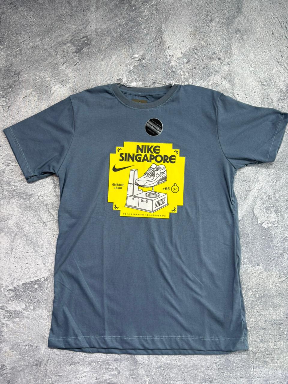 CAMISETA MALHA PREMIUM NIKE  • 30.1 PENTEADA \& LAVADA AZUL BEM ELABORADA COM AMARELO