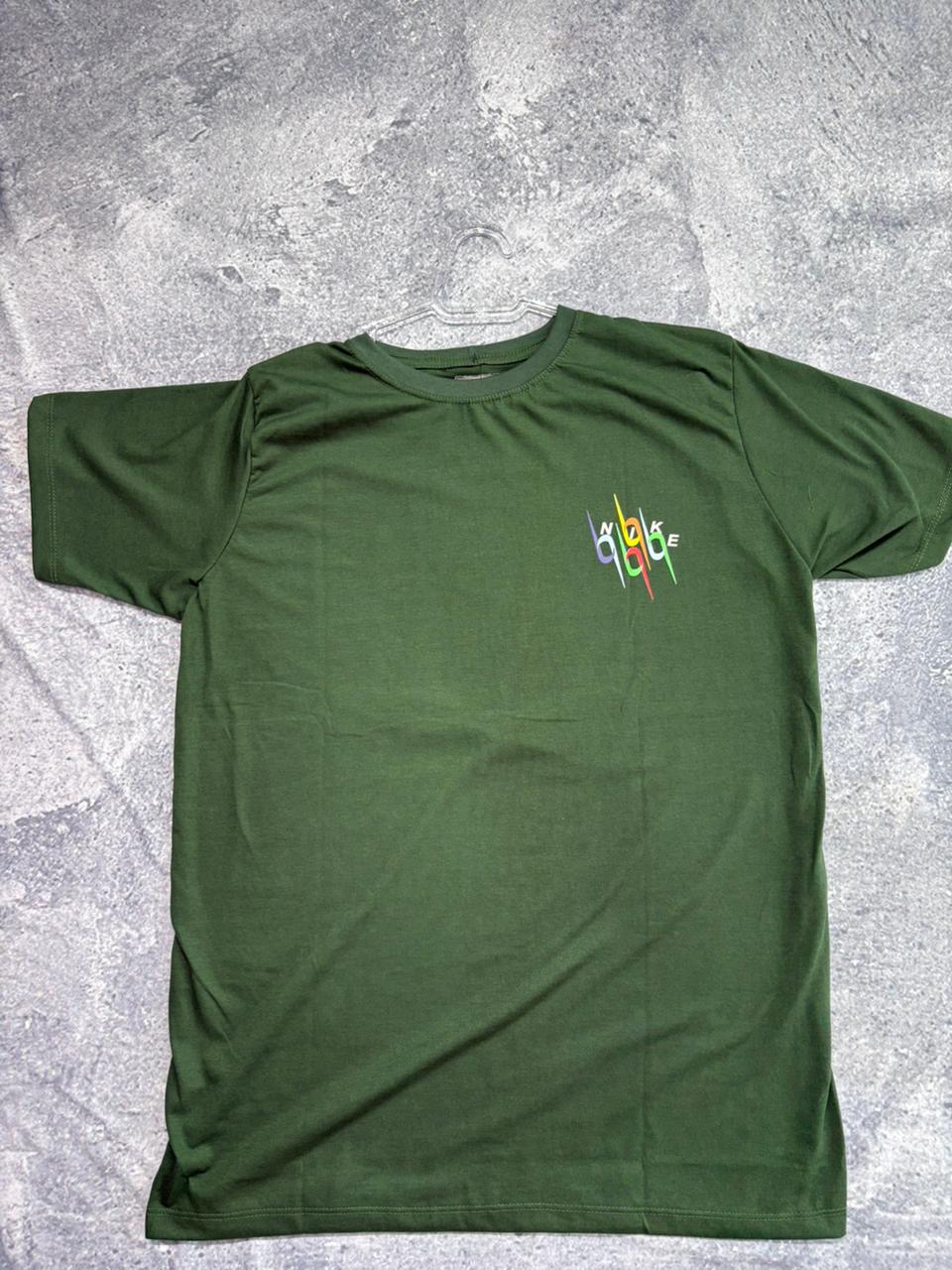 CAMISETA MALHA PREMIUM NIKE • 30.1 PENTEADA \& LAVADA VERDE