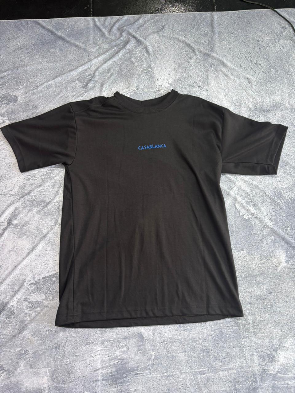 CAMISETA MALHÃO OVERSIZED CASA BLANCA preta detalhe colorido