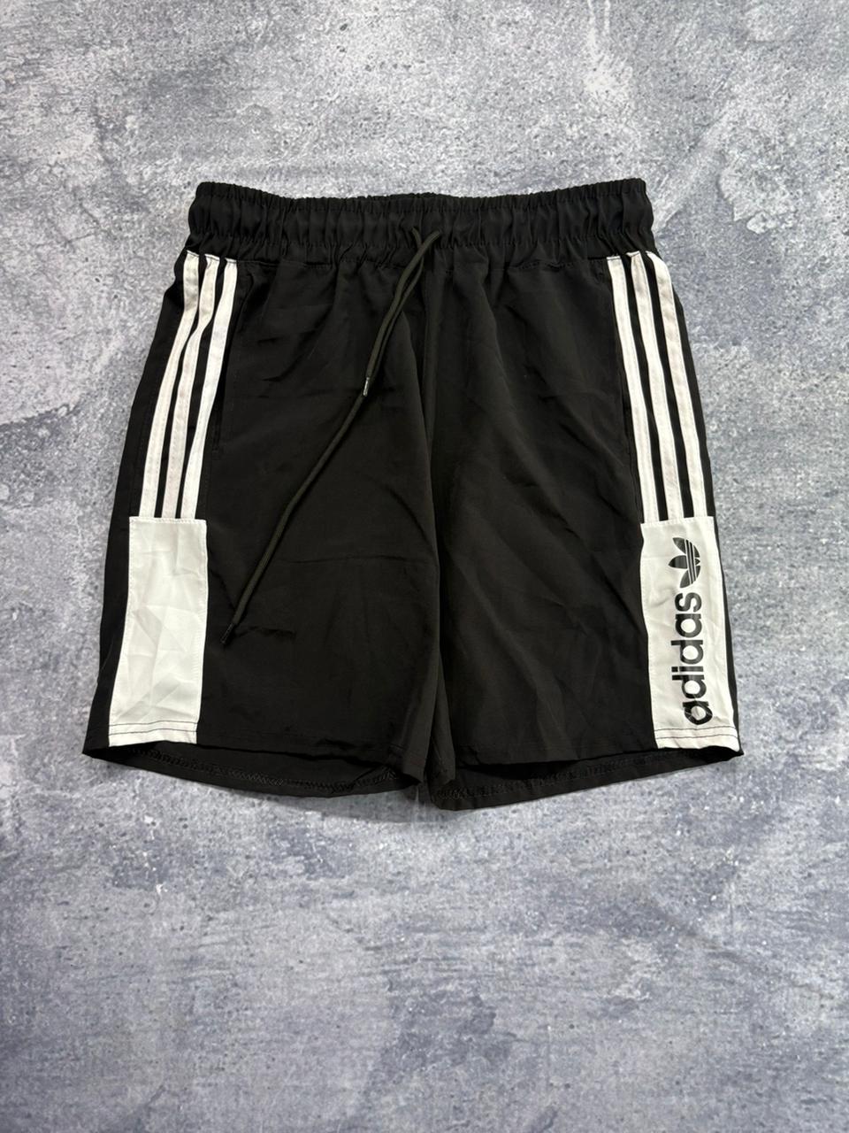 SHORT ELASTANO ADIDAS  PREMIUM ADIDAS PRETO 3 LISTRAS branca