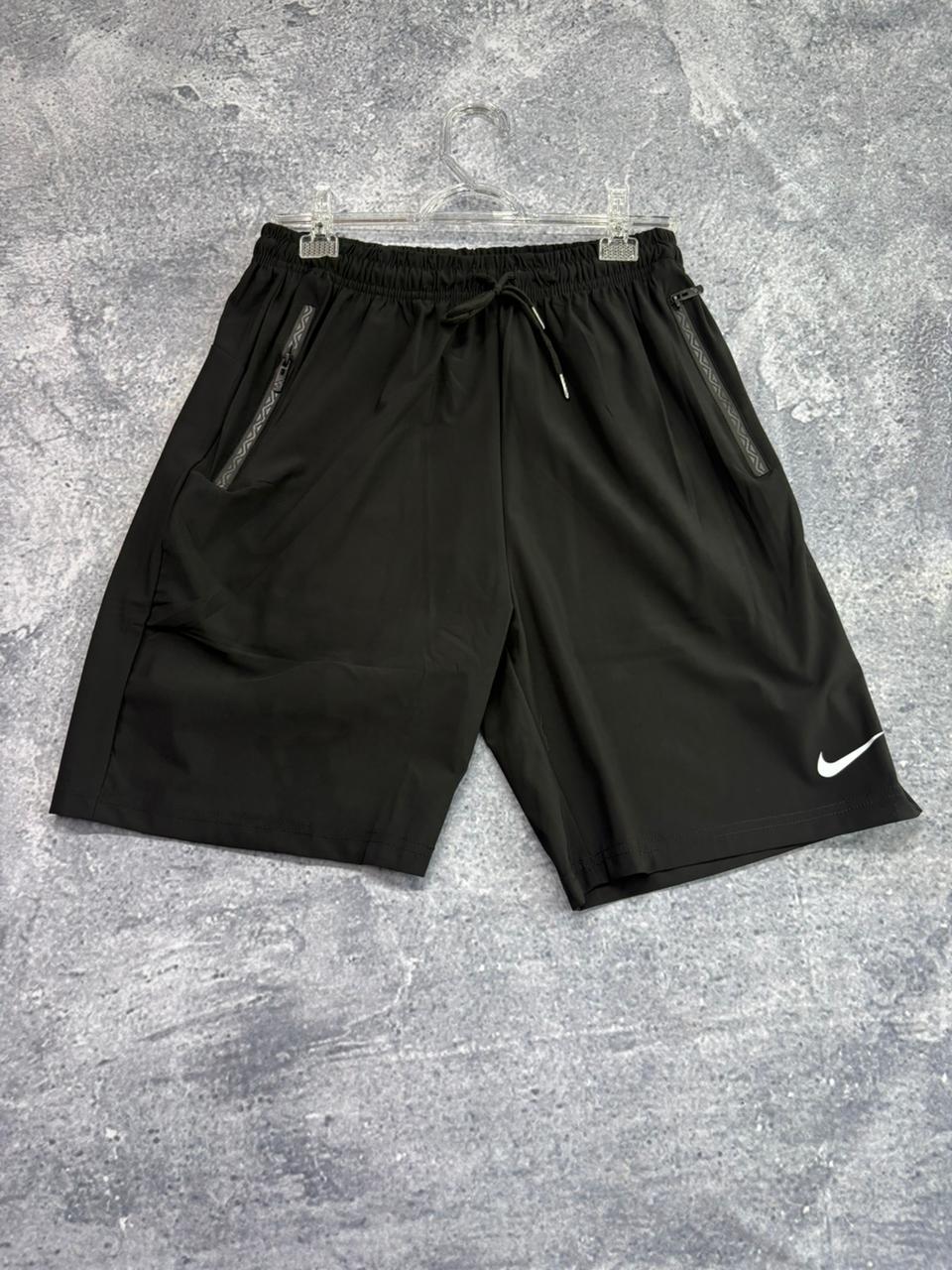 SHORT DRY FIT NIKE PRETO