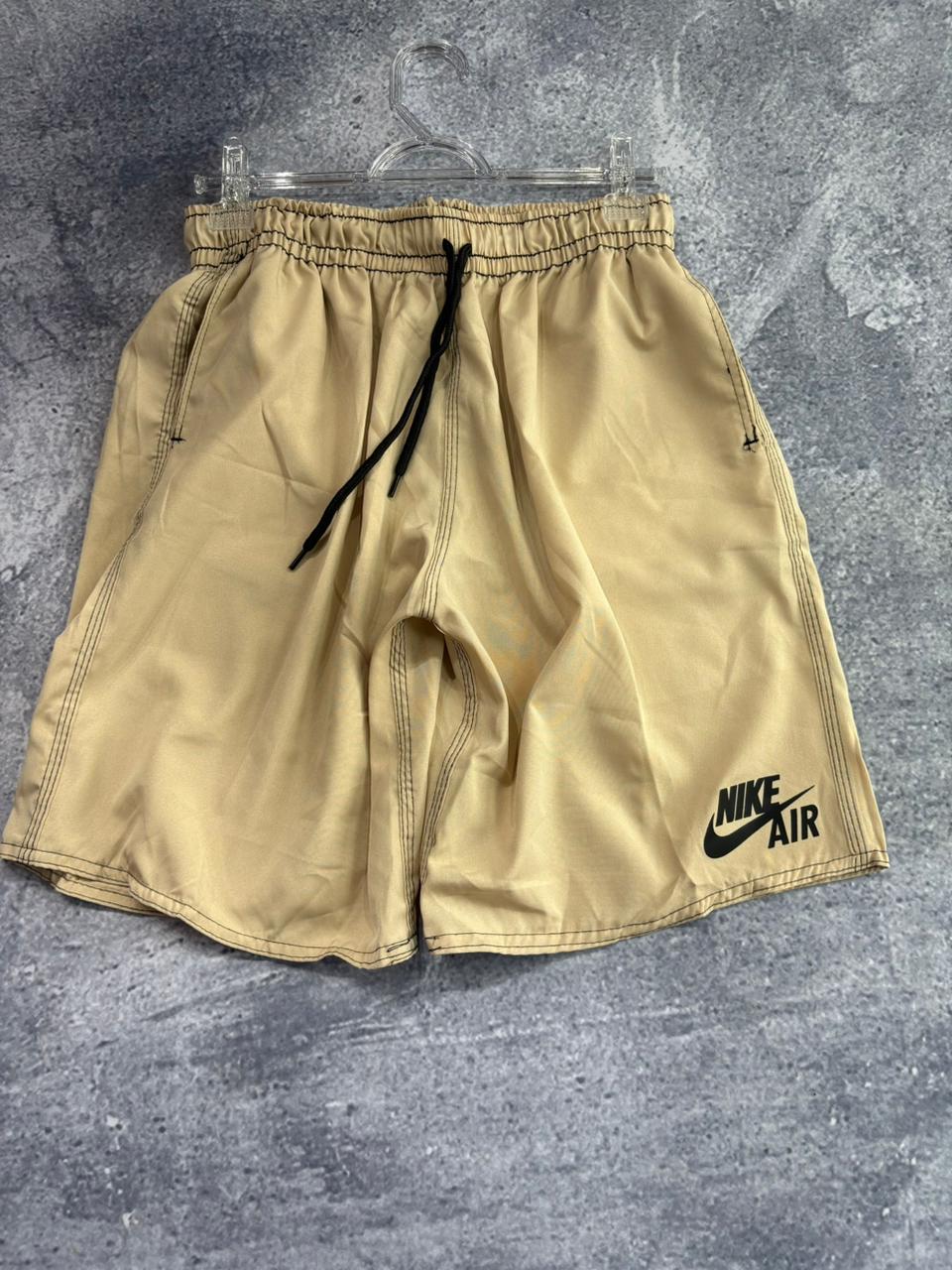 SHORT ELASTANO BASIC NIKE AIR BEGE LONGO