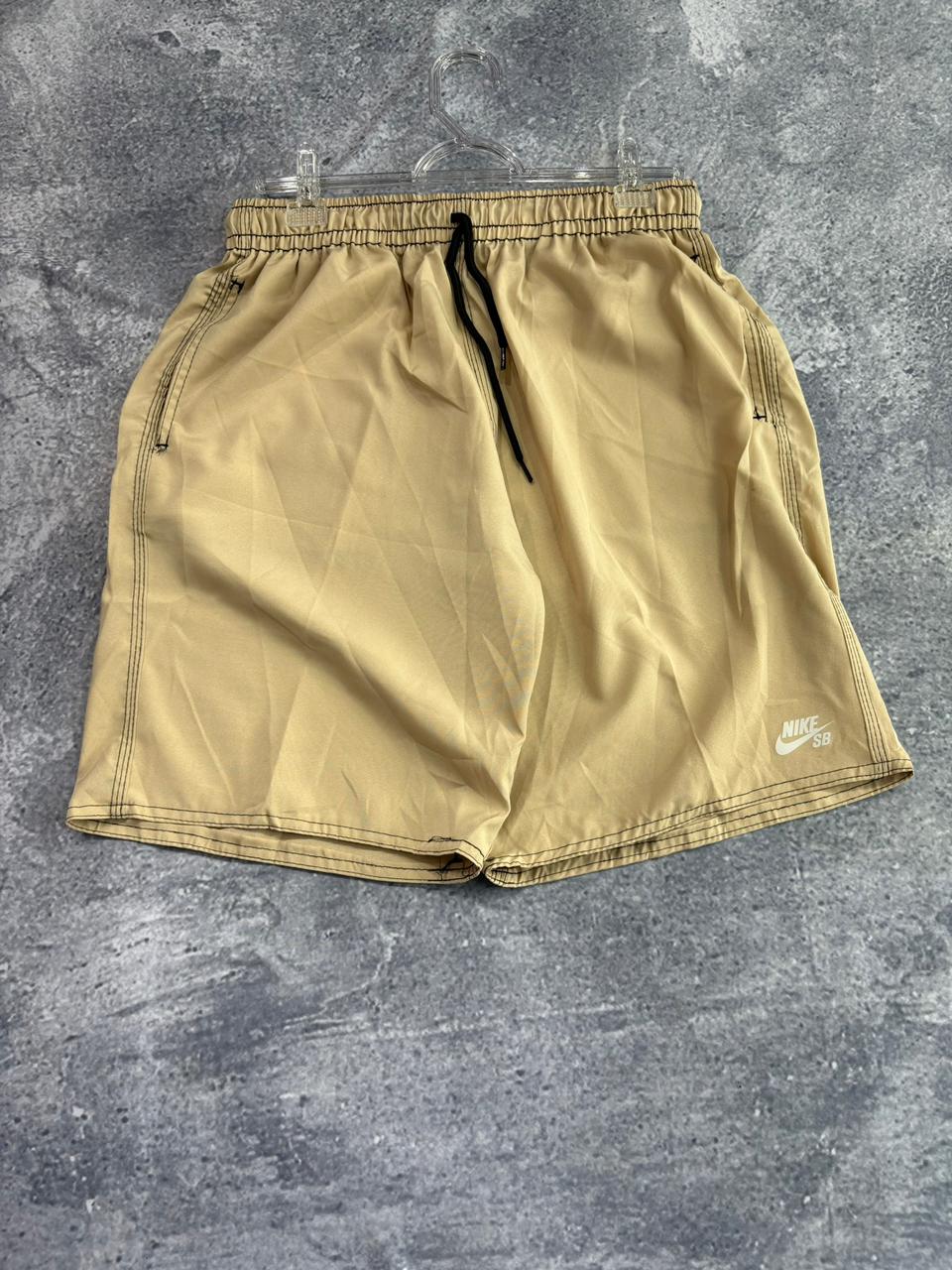 SHORT ELASTANO BASIC NIKE SB BEGE LONGO