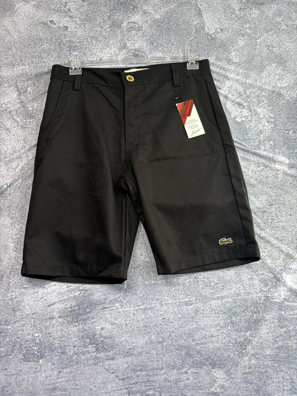 BERMUDA SARJA LACOSTE PRETO (casual)