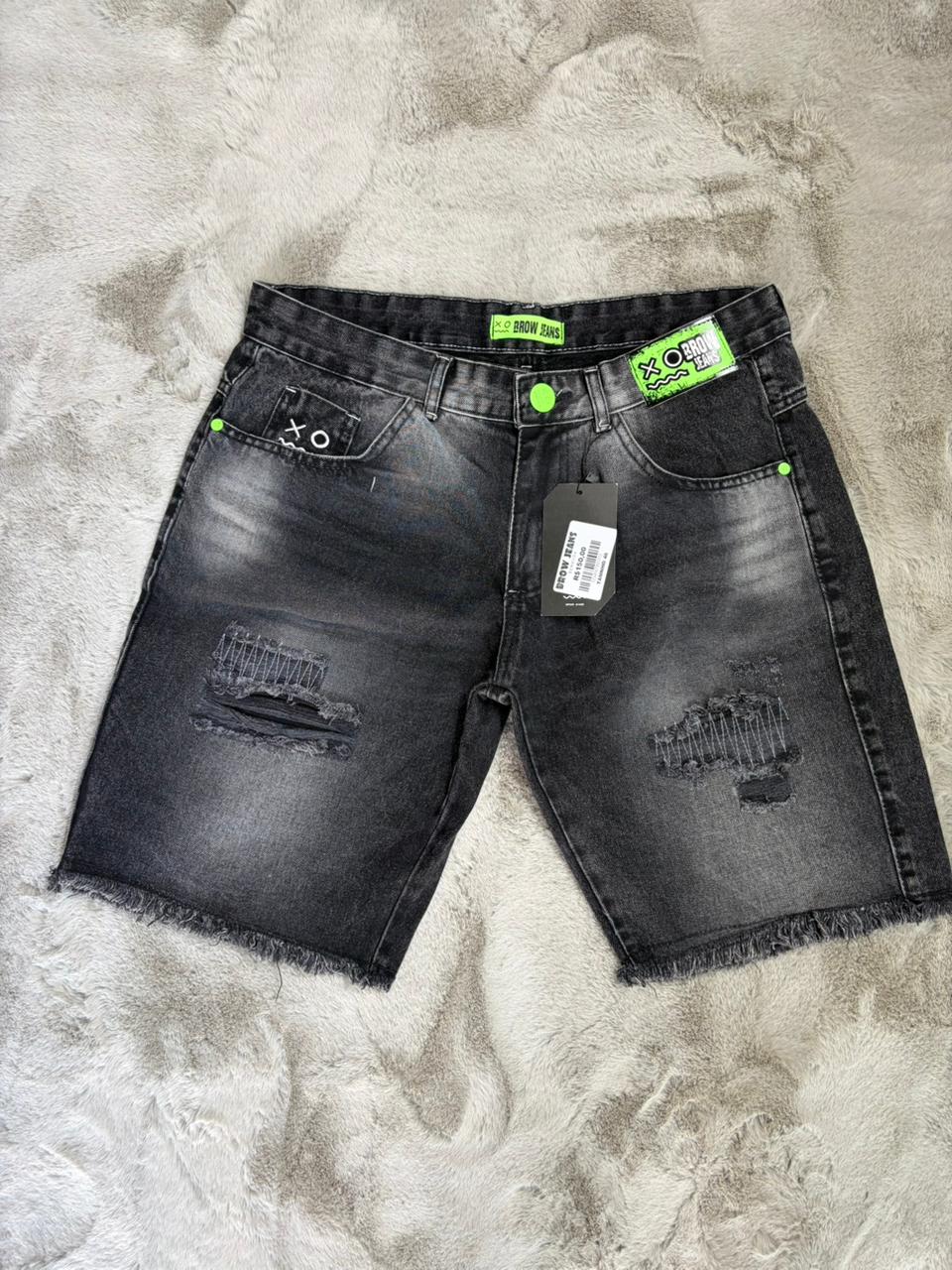 BERMUDA JOGADOR BROW JEANS PRETA BASTANTE DETALHE (ETIQUETA VERDE)