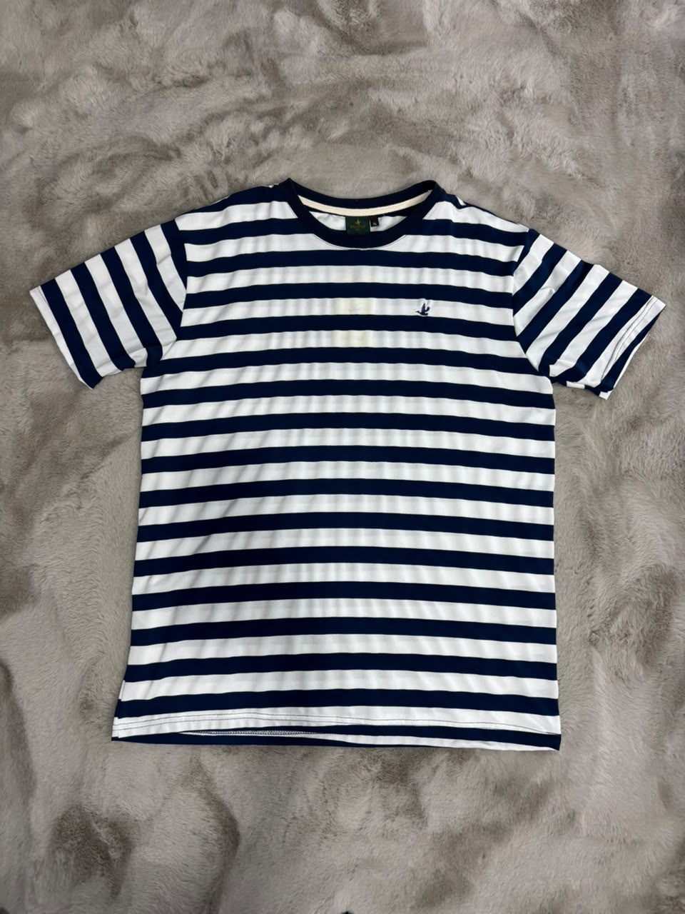 CAMISETA BROKSFIELD LISTRADA BRANCA E AZUL