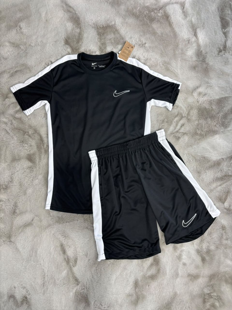 CONJUNTO NIKE DRY FIT PRETO
